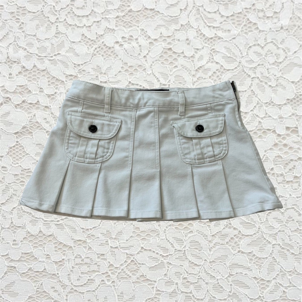 vintage y2k white denim mini skirt with cute front pockets